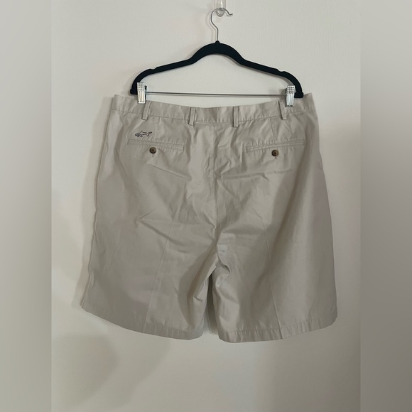 Tan men’s golf shorts - Picture 2 of 6